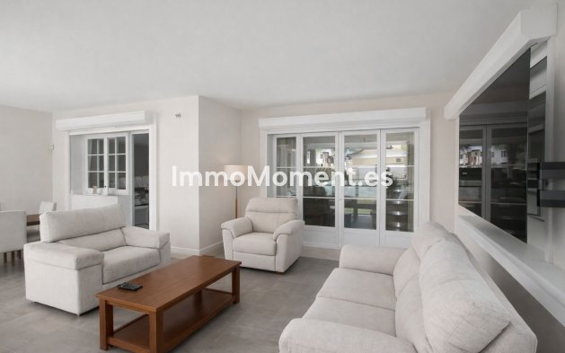 Resale - Villa - Marbella - Elviria