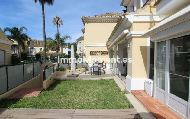 Resale - Villa - Marbella - Elviria