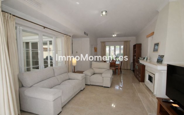 Resale - Villa - Marbella - Elviria
