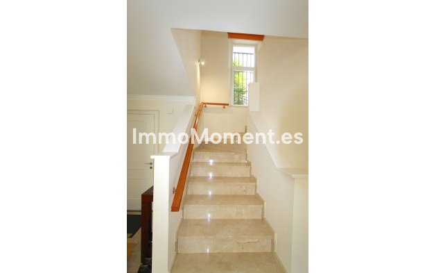 Resale - Villa - Marbella - Elviria