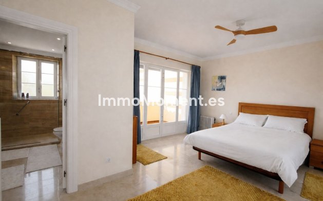 Resale - Villa - Marbella - Elviria