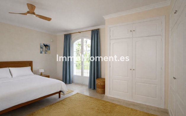 Resale - Villa - Marbella - Elviria