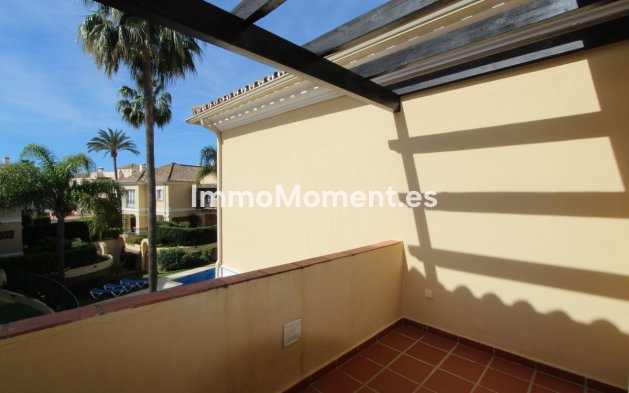 Resale - Villa - Marbella - Elviria