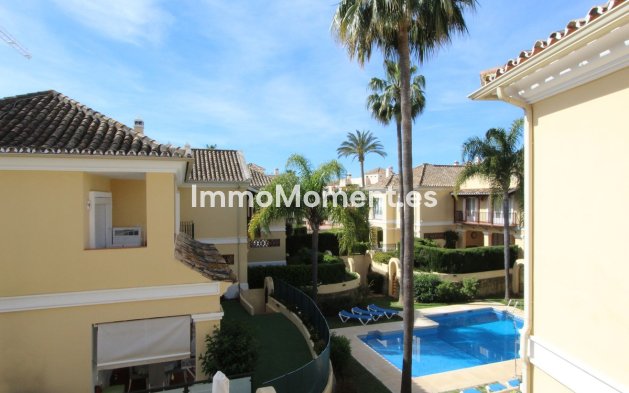 Resale - Villa - Marbella - Elviria