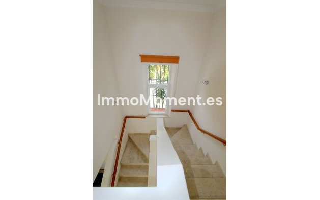 Resale - Villa - Marbella - Elviria