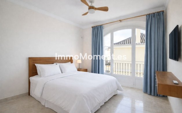 Resale - Villa - Marbella - Elviria