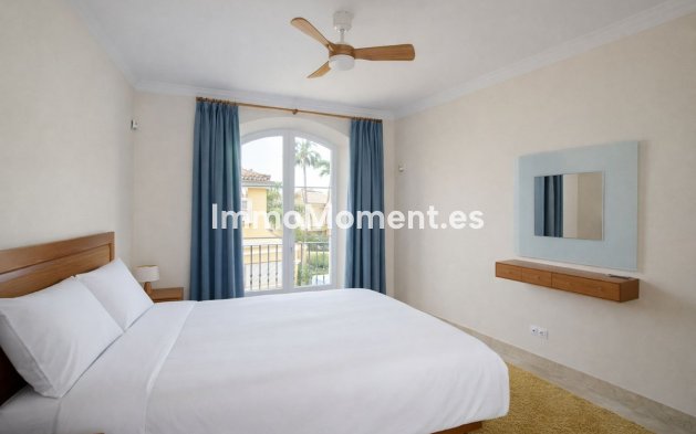 Resale - Villa - Marbella - Elviria