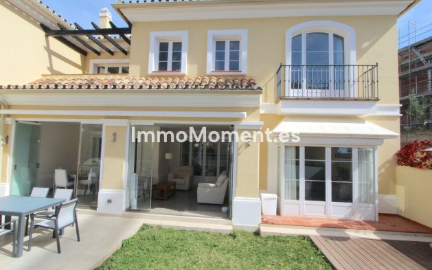 Resale - Villa - Marbella - Elviria