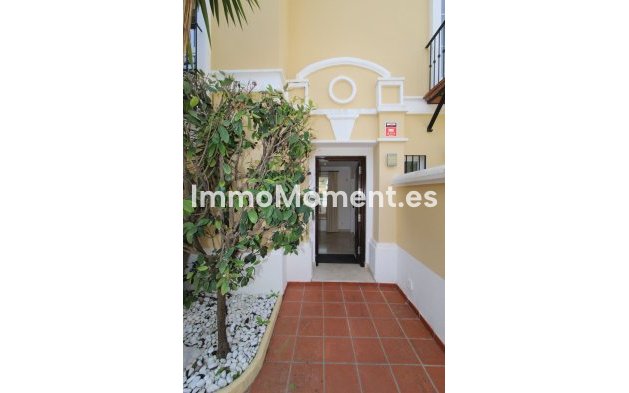 Resale - Villa - Marbella - Elviria