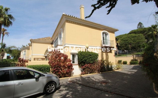Resale - Villa - Marbella - Elviria