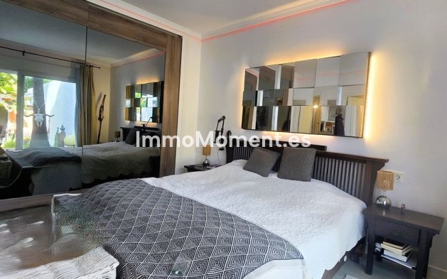 Resale - Villa - Marbella - Las Chapas