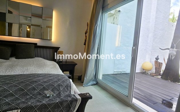 Resale - Villa - Marbella - Las Chapas