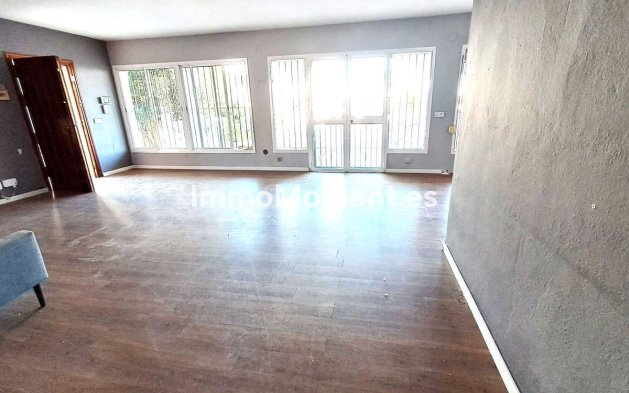 Revente - Villa - Estepona  - Estepona Centro