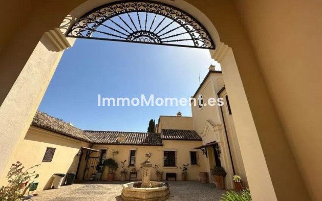 Wiederverkauf - Freistehende Villa - Marbella - La Mairena