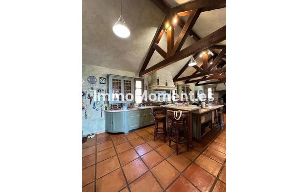 Wiederverkauf - Freistehende Villa - Marbella - La Mairena