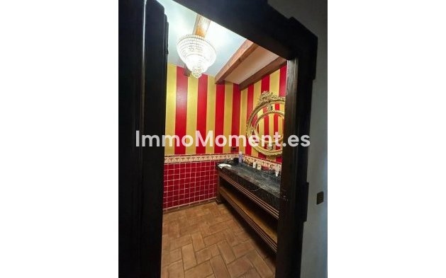 Wiederverkauf - Freistehende Villa - Marbella - La Mairena