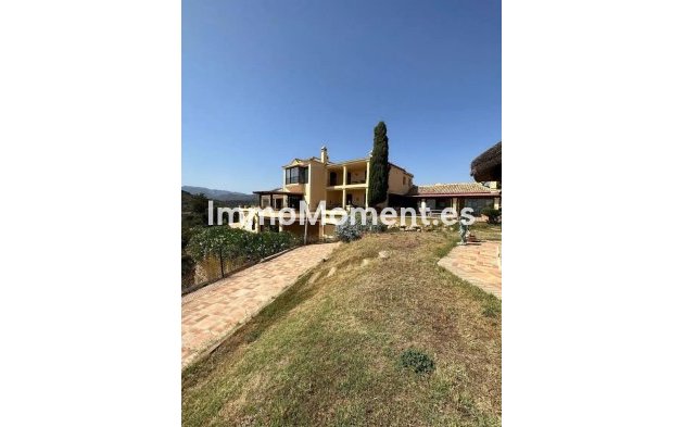 Wiederverkauf - Freistehende Villa - Marbella - La Mairena