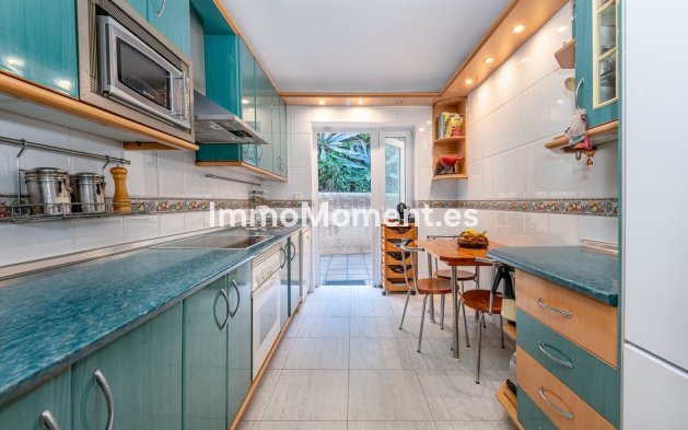 Revente - Villa - Benalmadena - Benalmadena Centro