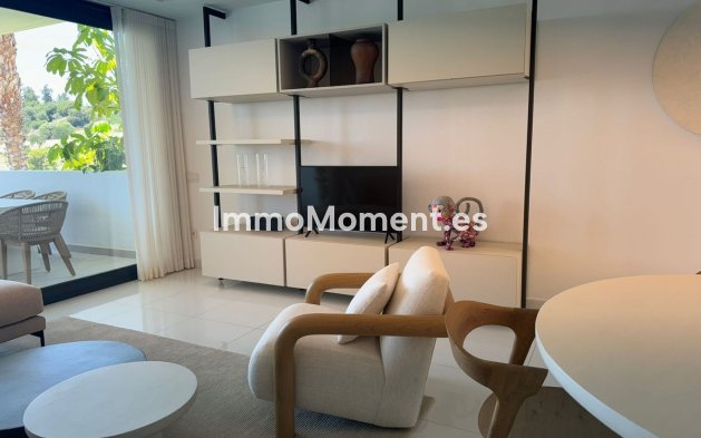 Resale - Apartment - Benahavís - Benahavís Centro