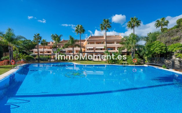Wiederverkauf - Wohnung - Marbella - Nueva Andalucía