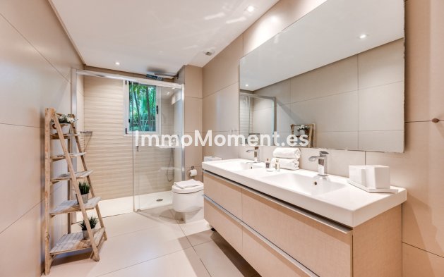 Wiederverkauf - Wohnung - Marbella - Puerto Banús