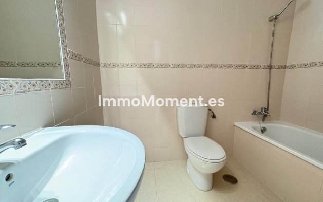 Revente - Maison mitoyenne - Estepona  - Estepona Centro