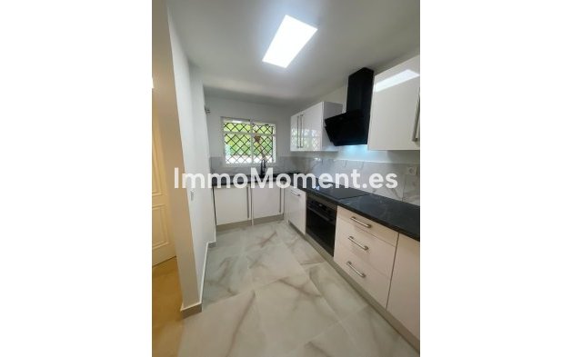 Resale - Apartment - Marbella - Aloha