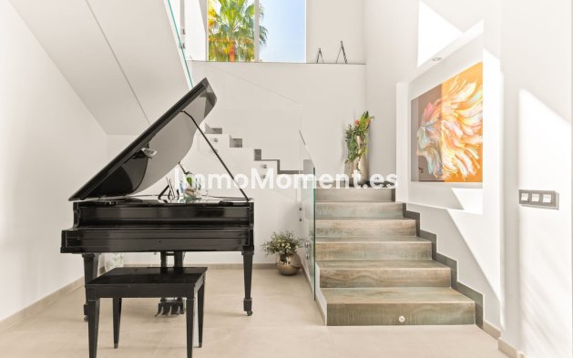 Reventa - Villa - Estepona  - New Golden Mile