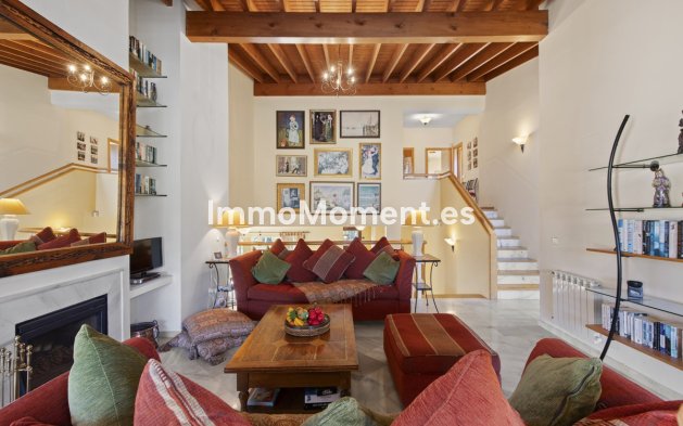 Resale - Villa - Benahavís - Benahavís Centro