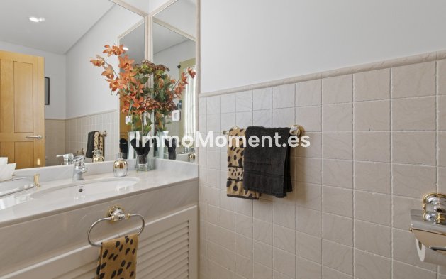 Resale - Villa - Benahavís - Benahavís Centro