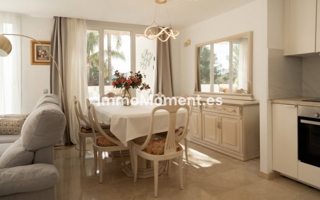 Resale - Apartment - Benahavís - Benahavís Centro