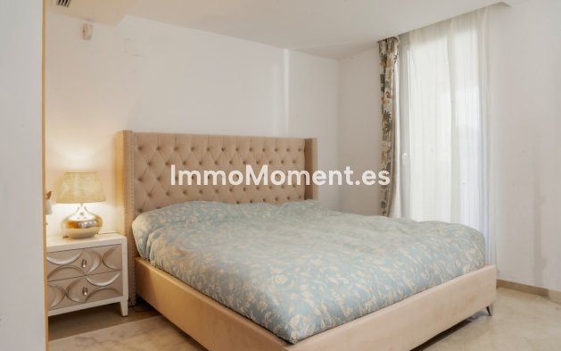Resale - Apartment - Benahavís - Benahavís Centro
