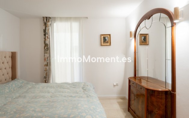 Resale - Apartment - Benahavís - Benahavís Centro