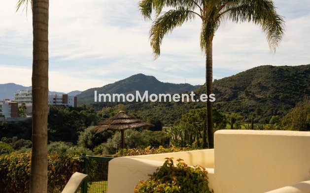 Resale - Apartment - Benahavís - Benahavís Centro