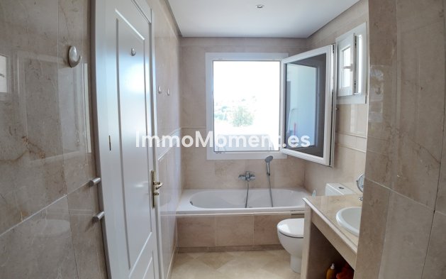 Wiederverkauf - Wohnung - Marbella - Nueva Andalucía