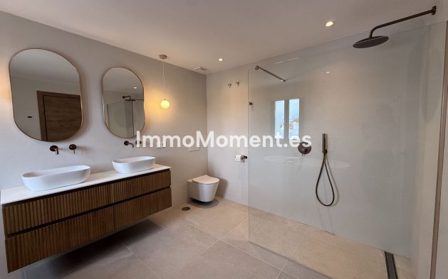 Revente - Maison mitoyenne - Estepona  - Estepona Centro