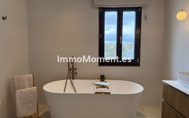 Revente - Maison mitoyenne - Estepona  - Estepona Centro