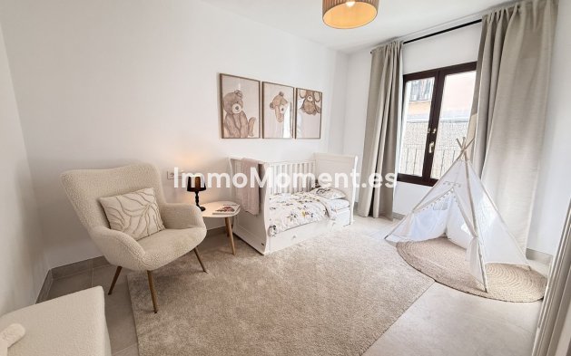 Revente - Maison mitoyenne - Estepona  - Estepona Centro