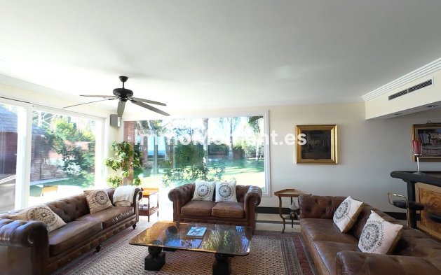 Wiederverkauf - Freistehende Villa - Estepona  - New Golden Mile