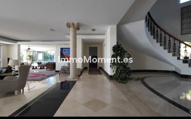 Wiederverkauf - Freistehende Villa - Estepona  - New Golden Mile
