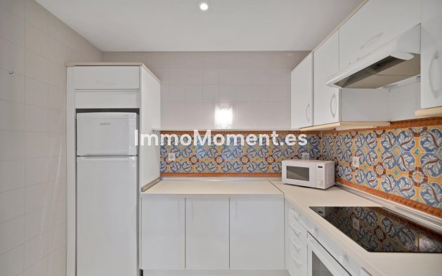 Wiederverkauf - Wohnung - Estepona  - Estepona Centro