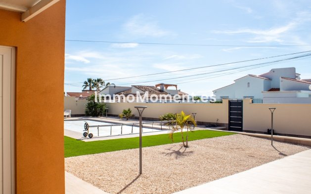 Wiederverkauf - Villa - Torrevieja - La Siesta