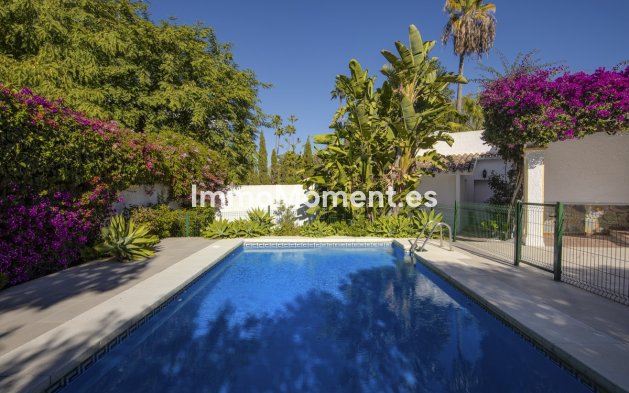 Wiederverkauf - Villa - Marbella - Guadalmina Alta