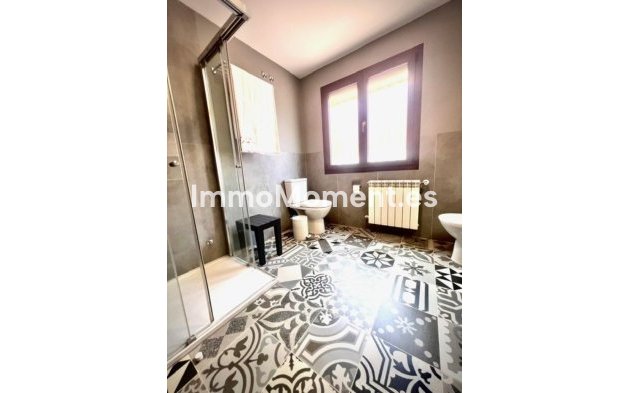 Wiederverkauf - Villa - Marbella - Guadalmina Alta