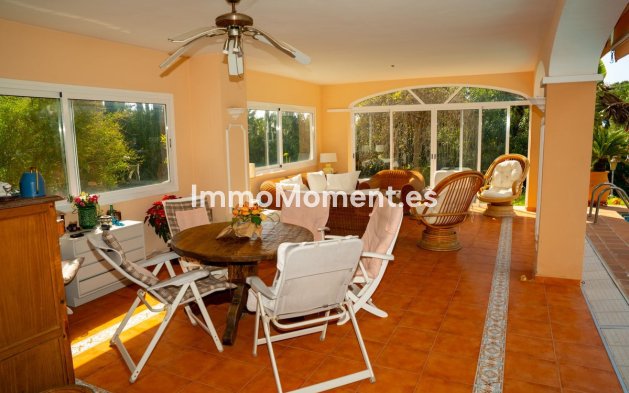 Reventa - Villa - Marbella - Elviria