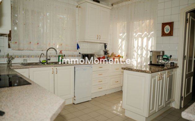 Reventa - Villa - Marbella - Elviria