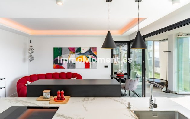 Wiederverkauf - Wohnung - Estepona  - Estepona Centro