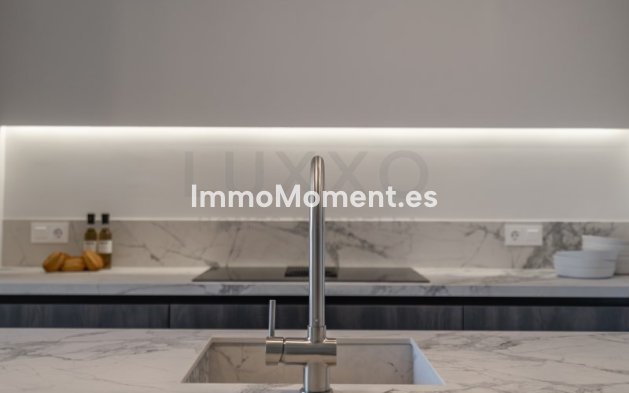 Resale - Apartment - Benahavís - Benahavís Centro