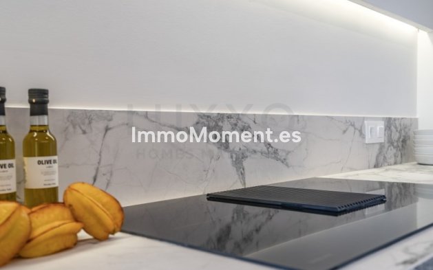 Resale - Apartment - Benahavís - Benahavís Centro