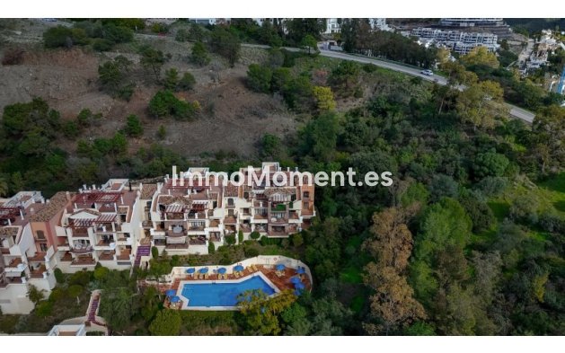 Resale - Apartment - Benahavís - Benahavís Centro